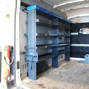 260 cm pakettiauton hylly korkeus 150 cm Ford Transit L3H3 pakettiauton vasemmalla sivuseinällä