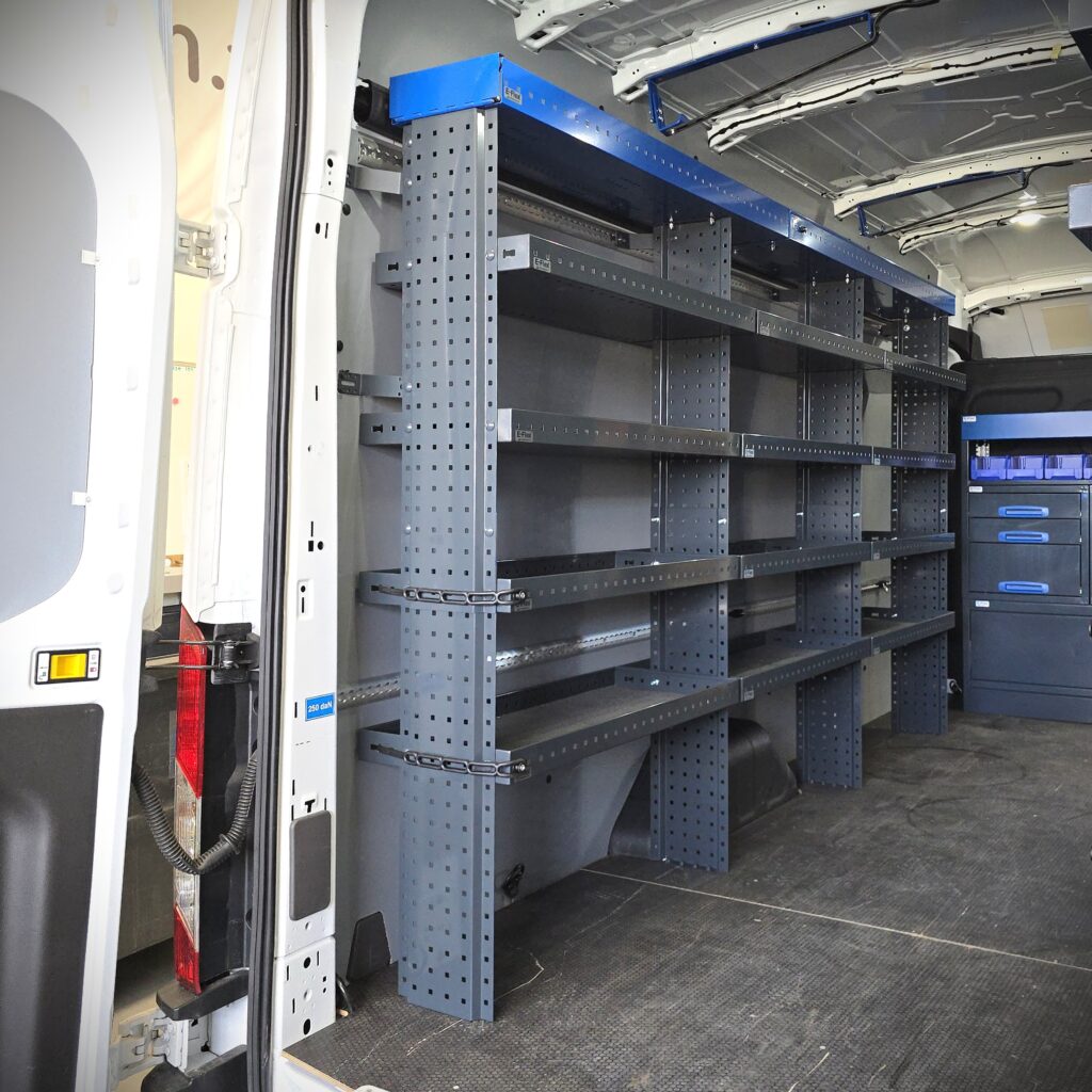 300 cm pakettiautohylly Ford Transit Jumbo pakettiautoon
