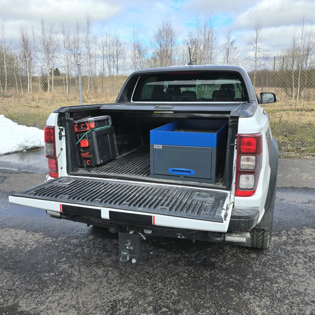 Ford Ranger pitkä vetolaatikko