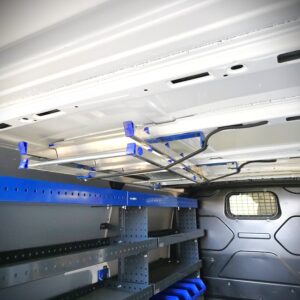 tikasteline pakettiautoon ford transit custom