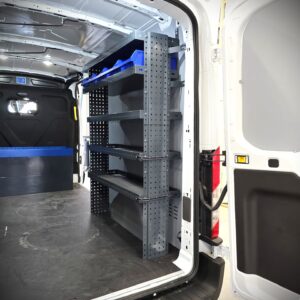 130 cm leveä ja 150 cm korkea E-Flex-pakettiauton hylly Ford Transit L3:n liukuoven puoleisella sivuseinällä