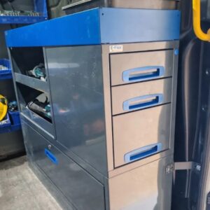 Ford Transit 127 cm päädystä aukeava pakettiauton hyllykkö laatikosto avohyllyillä