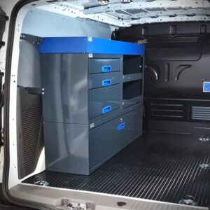 152 cm leveä E-Flex-kaluste Ford Transit Connect L2:n pitkällä vasemmalla eli kuljettajan puoleisella sivuseinällä