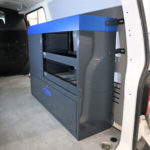 127 cm päädystä aukeava hyllykkö laaitkosto avohyllyillä vw transporterissa