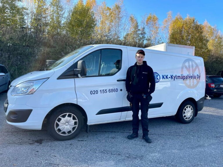 KK-kylmäpalvelu hyllyt pakuun asentaja