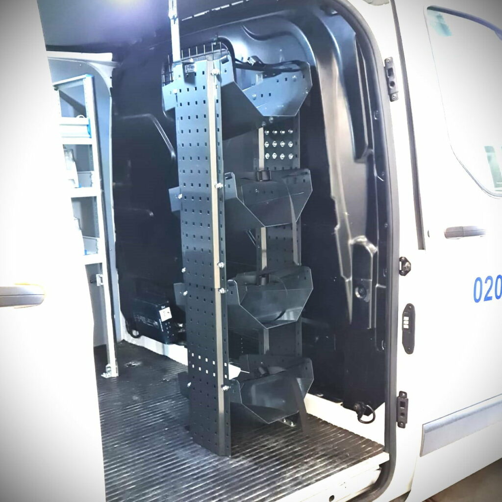 kylmäainepullohylly ford transit custom