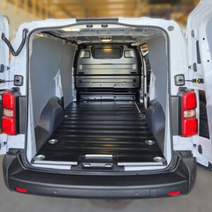 Opel Vivaro urakumimatto tavaratilaan, sopii myös Toyota Proace, Citroen Jumpy ja Peugeot Expert