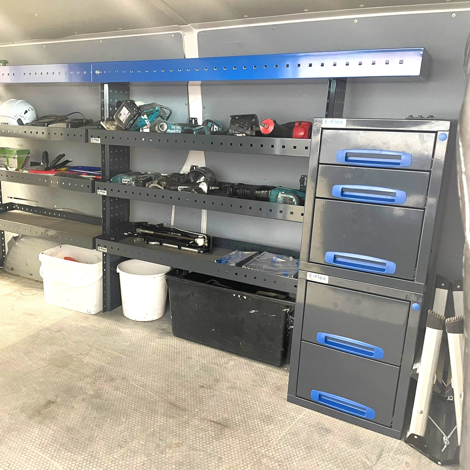 Kantak Oy VW Transporter hylly