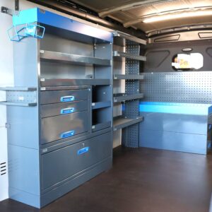 Ford Transit pakettiauton hyllyt tarmo timpuri