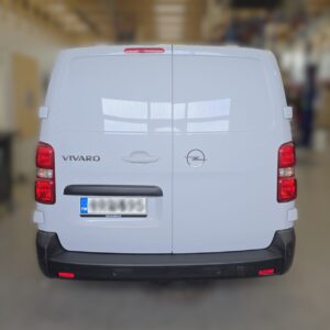 Opel Vivaro puskurinsuoja takapuskuriin, sopii myös Toyota Proace, Citroen Jumpy ja Peugeot Expert