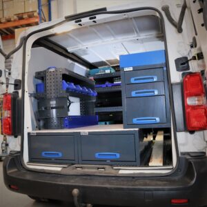 Citroen Jumpy Medium M hyllyt sopivat myös Fiat Scudoon