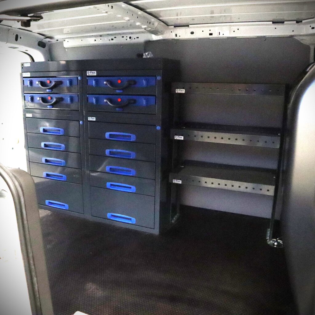 Ford Connect huoltoautokalusteet