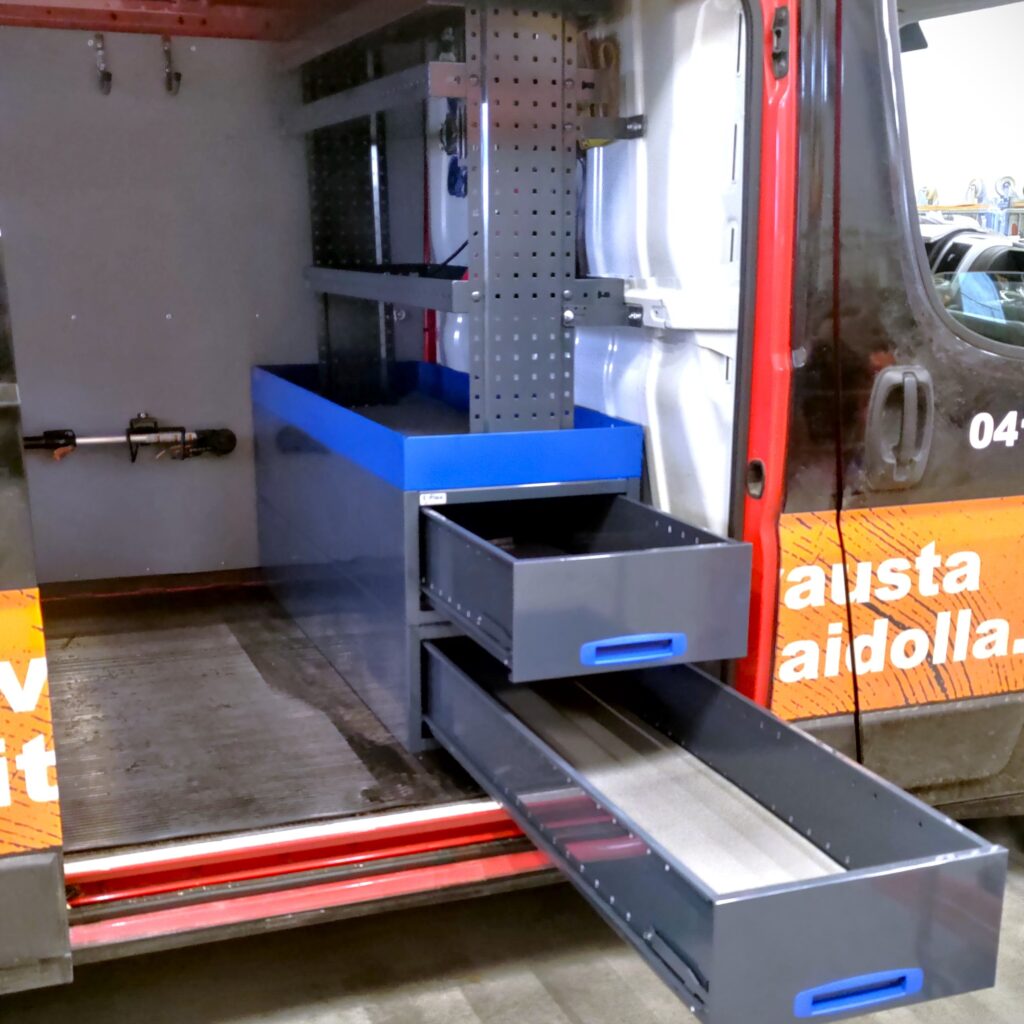 Opel Movano hyllyt