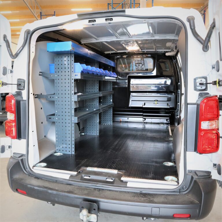 Opel Vivaro E-flex pakettiauton-hyllyt