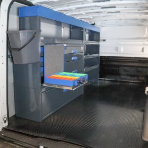 Renault Trafic hyllyt