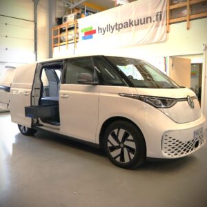 1267 mm pitkä vetolaatikko auki vedettynä Volkswagen ID Buzzin liukuovelta