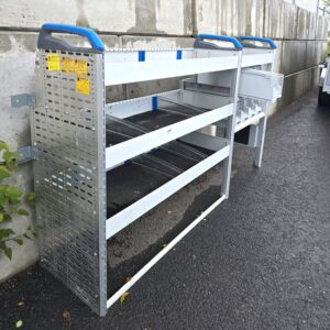 Sortimo hylly ottolaatikoilla pakettiautoon