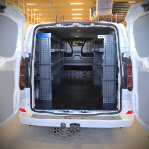 E-Flex pakettiauton hyllyt Volkswagen Transporter T7 pakettiautossa