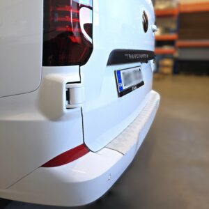 Volkswagen Transporter T7 takapuskurinsuoja anodisoitu alumiini