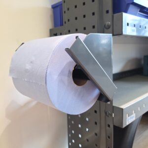 E-Flex paperirullateline pakettiauton hyllyn päätyyn