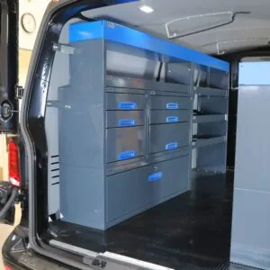 Volkswagen Transporter hyllyköt pakettiautoon