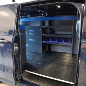 Ford Custom hyllyvarustelu